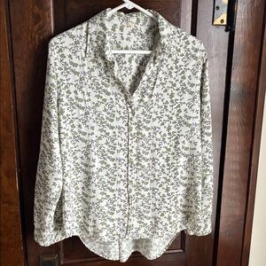 Jane and Delancey Green and White Floral Top